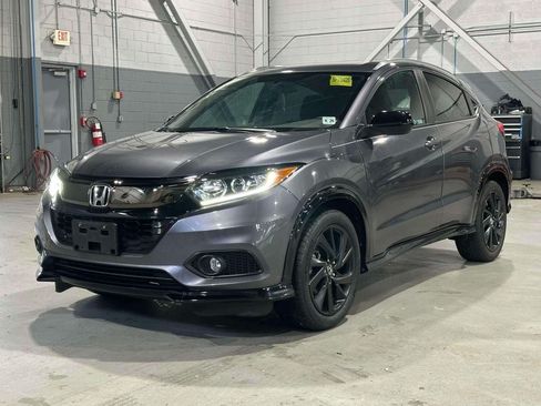 Used 2021 Honda HR-V Sport image 2