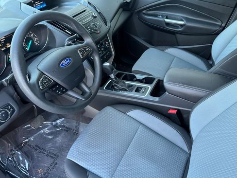 Used 2017 Ford Escape SE image 10
