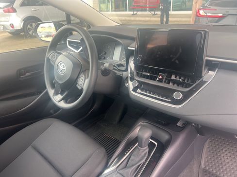 Used 2025 Toyota Corolla LE image 14