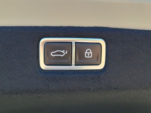 New 2025 Hyundai Sonata Limited image 9