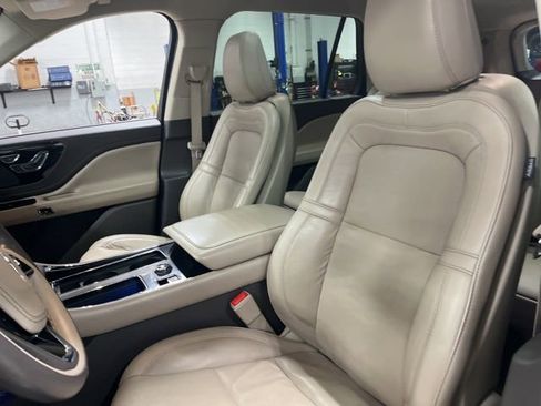 Certified 2023 Lincoln Aviator Reserve w/ Elements Package Plus AWD/4WD image 14