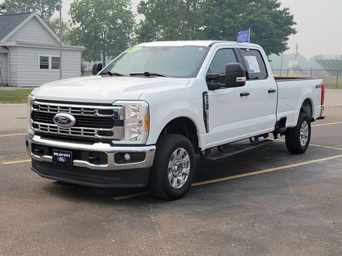 Certified 2024 Ford F250 XLT AWD/4WD image 2