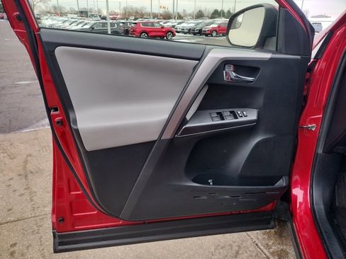 Used 2016 Toyota RAV4 XLE image 20