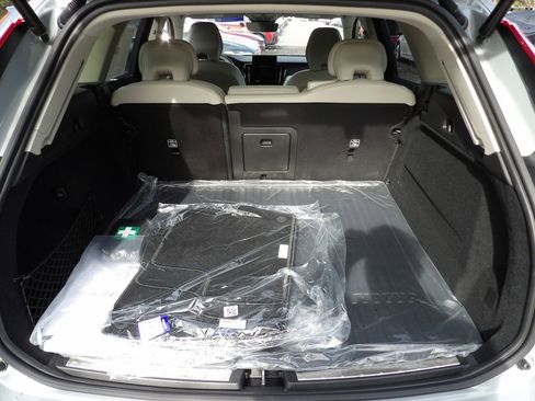 New 2026 Volvo XC60 B5 Ultra w/ Protection Package Premier AWD/4WD image 27