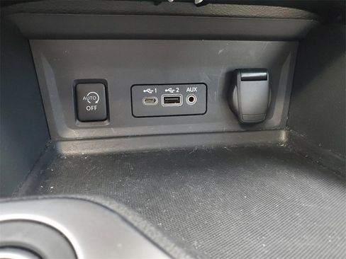 Certified 2024 Nissan Sentra SR w/ SR Premium Package image 30