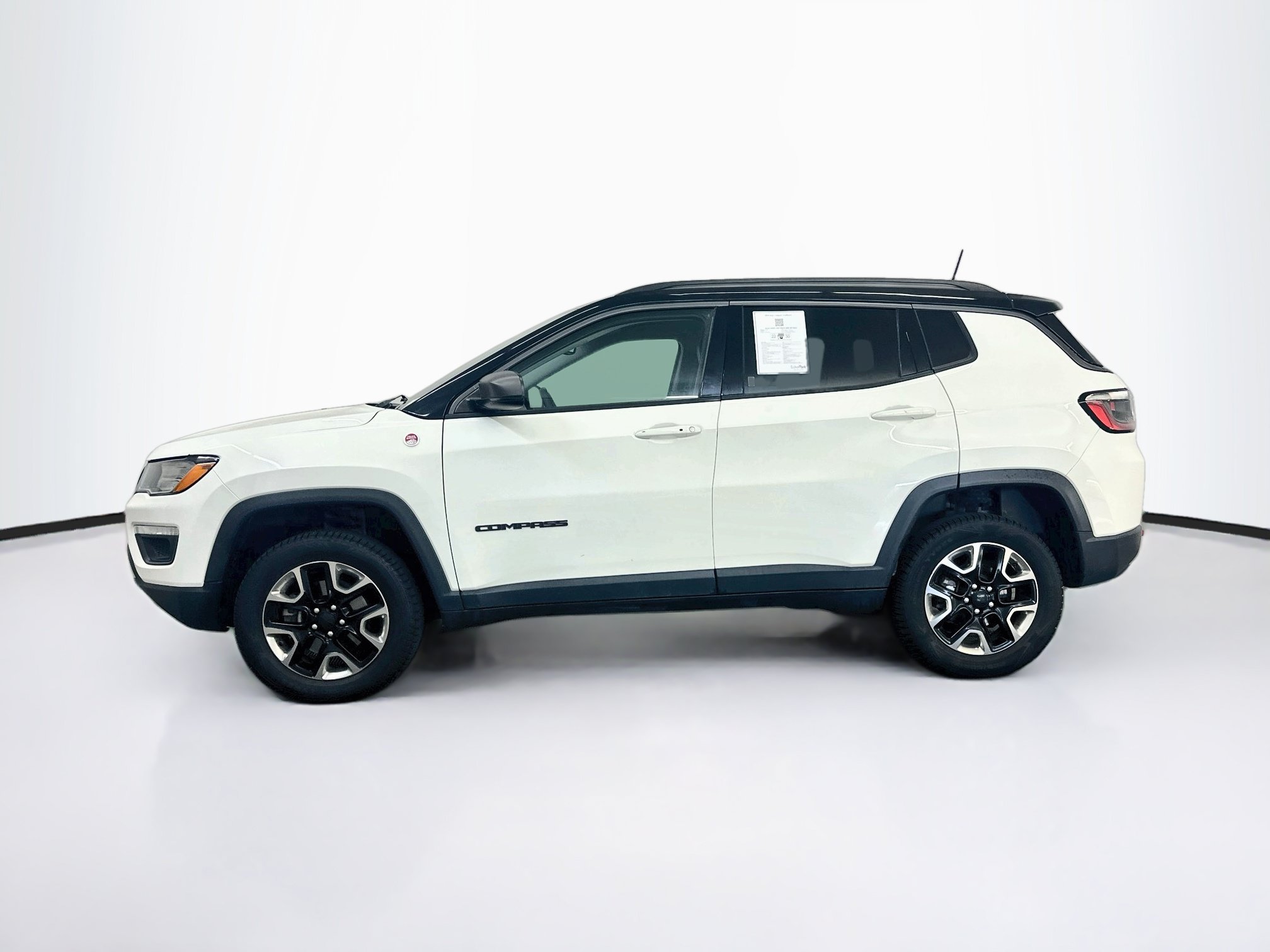 Used 2018 Jeep Compass Trailhawk w/ Navigation Group AWD/4WD image 4