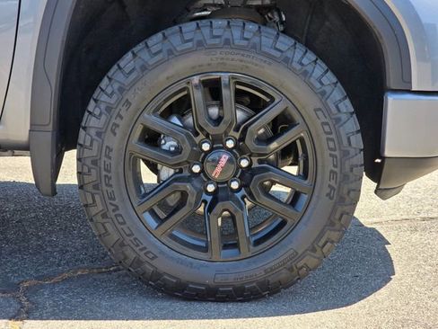 Used 2020 GMC Sierra 1500 Elevation AWD/4WD image 9
