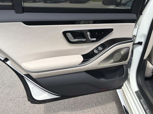 Certified 2023 Mercedes-Benz S 580 4MATIC Sedan image 11