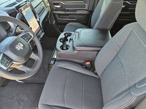 New 2026 RAM 3500 Big Horn AWD/4WD image 18