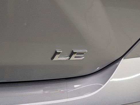 Used 2025 Toyota Camry LE w/ Convenience Package image 34