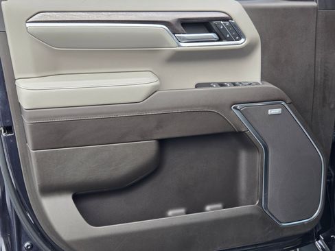 Used 2022 Chevrolet Silverado 1500 LTZ w/ Technology Package image 22