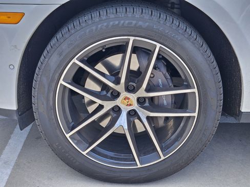 Used 2022 Porsche Macan AWD/4WD image 14