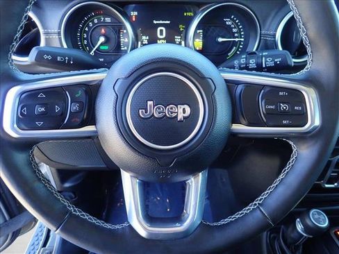 Used 2022 Jeep Wrangler Unlimited Sahara w/ Cold Weather Group image 12