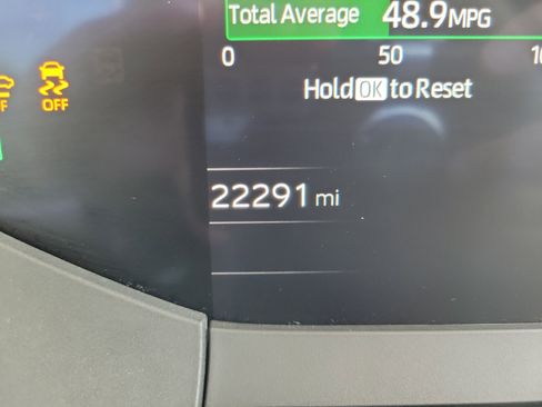 Used 2023 Toyota Prius XLE image 20