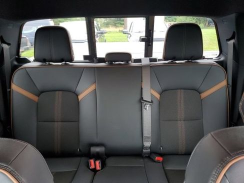 Used 2023 GMC Canyon AT4 w/ Canyon Safety Plus Package AWD/4WD image 13