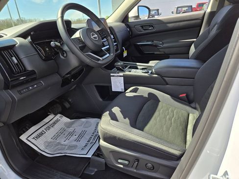 Certified 2025 Nissan Pathfinder SV w/ Cargo Package image 7
