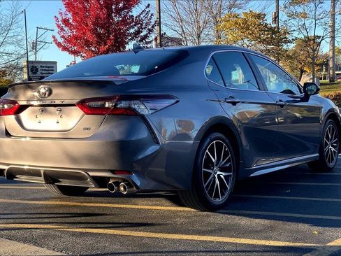 Used 2023 Toyota Camry SE image 14