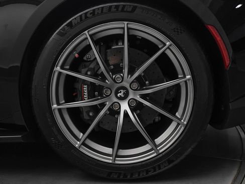 Used 2018 Ferrari 812 Superfast RWD image 47