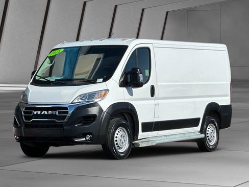 Used 2025 RAM ProMaster 2500 w/ U-Haul Equipment Group FWD image 8