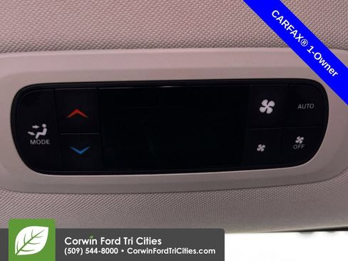 Used 2024 Chrysler Pacifica Touring-L image 29