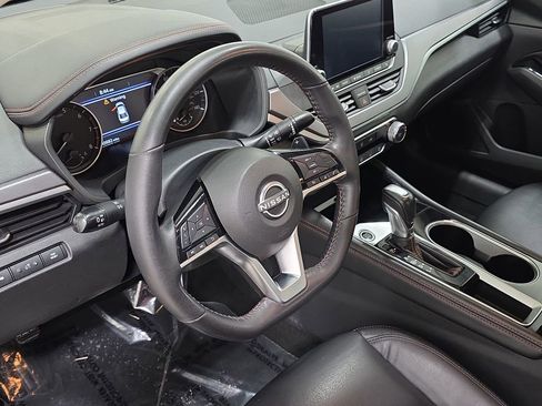 Used 2024 Nissan Altima 2.5 SR image 16