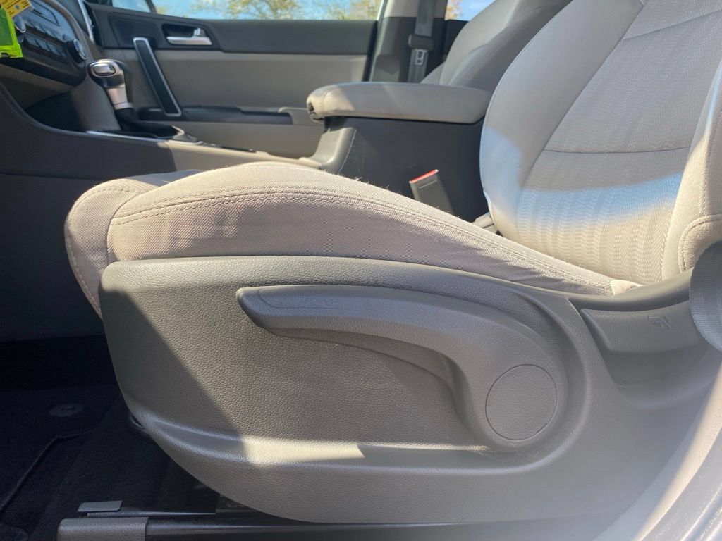 Used 2019 Kia Sportage LX FWD image 13