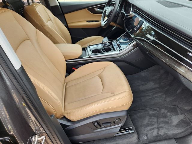 Used 2023 Audi Q7 3.0T Prestige AWD/4WD image 11