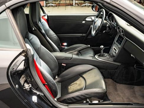Used 2005 Porsche 911 Carrera S RWD image 47