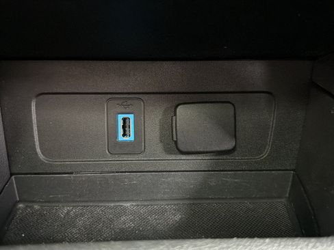 Used 2019 Ford Escape SEL FWD image 32