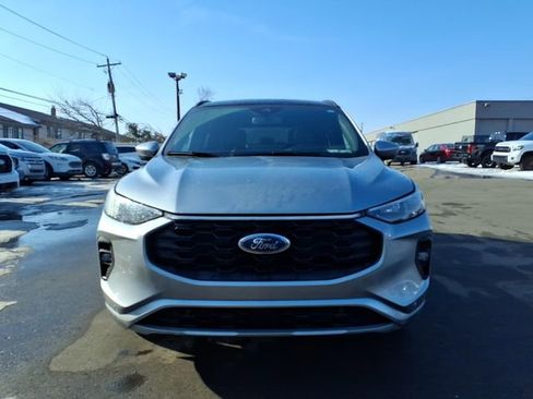 Used 2024 Ford Escape ST-Line Elite w/ Premium Technology Package image 2
