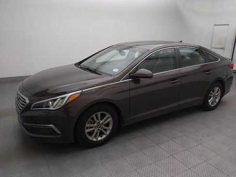 Used 2015 Hyundai Sonata SE w/ Option Group 09 FWD image 2