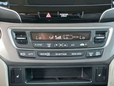 Used 2022 Honda Pilot Special Edition image 15