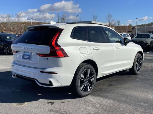 New 2026 Volvo XC60 B5 Plus w/ Protection Package Premier image 27