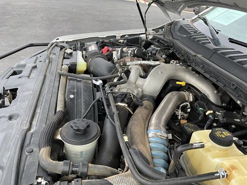 Used 2020 Ford F350 XLT w/ XLT Premium Package image 30