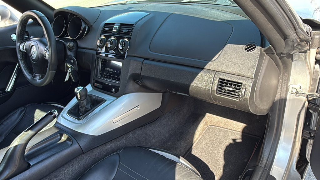 Used 2008 Saturn Sky Red Line RWD image 36