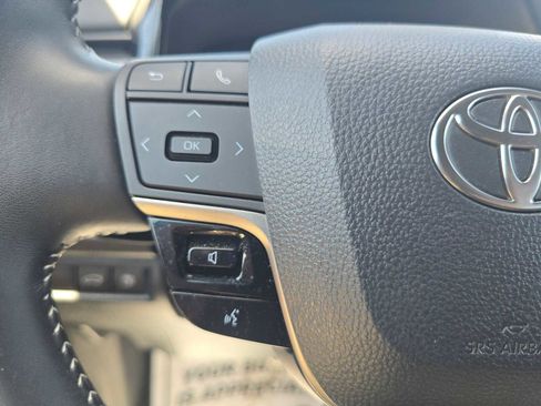 Certified 2025 Toyota Camry SE FWD image 31