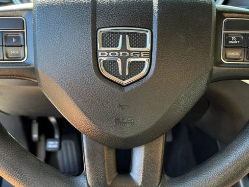 Used 2019 Dodge Journey SE FWD image 18