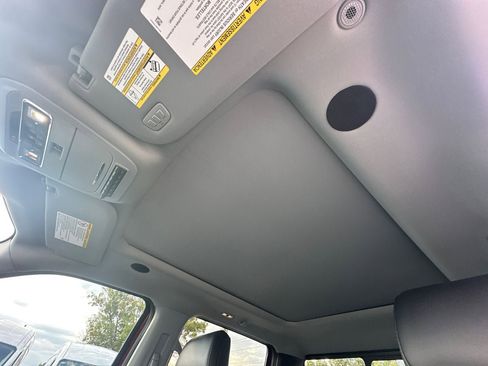 New 2025 Ford F250 Lariat w/ Lariat Ultimate Package image 52