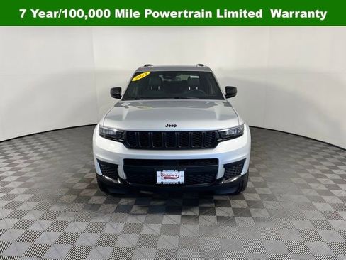 Used 2023 Jeep Grand Cherokee L Laredo image 2