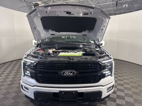 New 2025 Ford F150 Platinum w/ Equipment Group 702A High image 4
