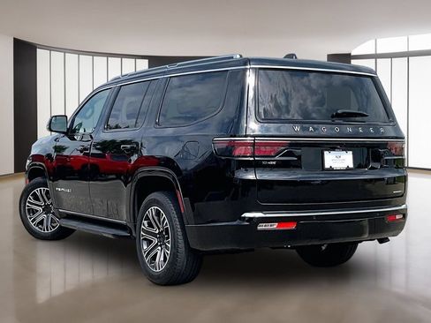 Used 2024 Jeep Wagoneer Series II w/ Flexible Seating Group RWD image 12
