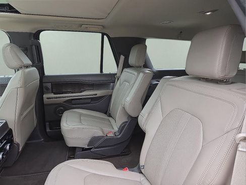 Used 2021 Ford Expedition Limited AWD/4WD image 10