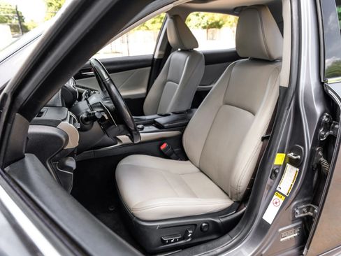 Used 2015 Lexus IS 350 w/ Navigation System Package RWD image 39