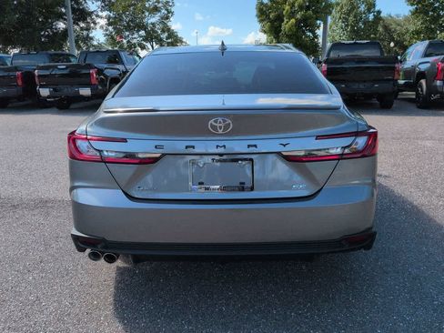 Used 2026 Toyota Camry SE FWD image 5