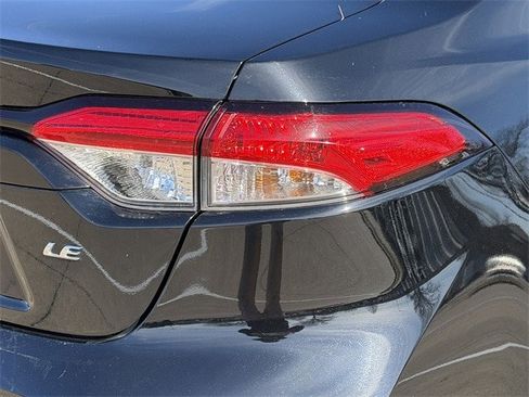 Certified 2025 Toyota Corolla LE image 7