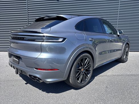 New 2026 Porsche Cayenne GTS AWD/4WD image 2