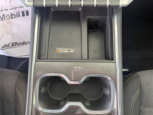 Used 2025 GMC Acadia Elevation image 31