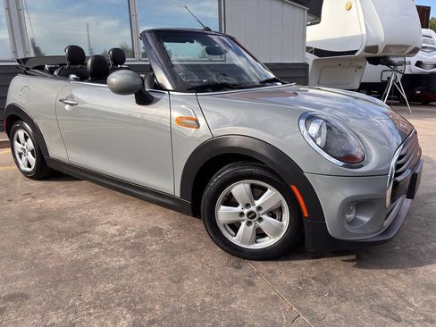 Used 2019 MINI Cooper Convertible w/ Signature Upholstery Package image 2