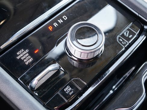 Used 2023 Jeep Grand Cherokee 4WD 4xe image 18