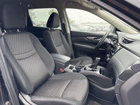Used 2018 Nissan Rogue SV AWD/4WD image 30